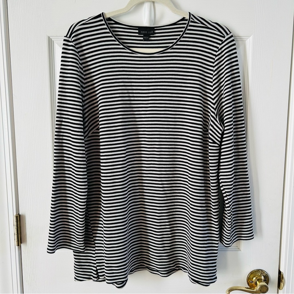 Black and White Striped Women's Top